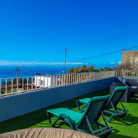 Casa Caromba, Sunset